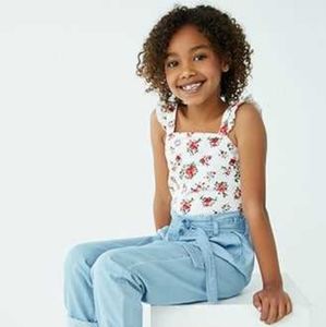 2/$35🌿 F21 BLACK Cropped Floral Tank Top